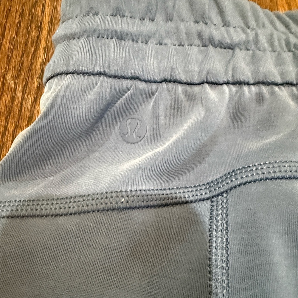 Lululemon Women’s High Waist Cropped Softreme Pants - Picture 6 of 10
